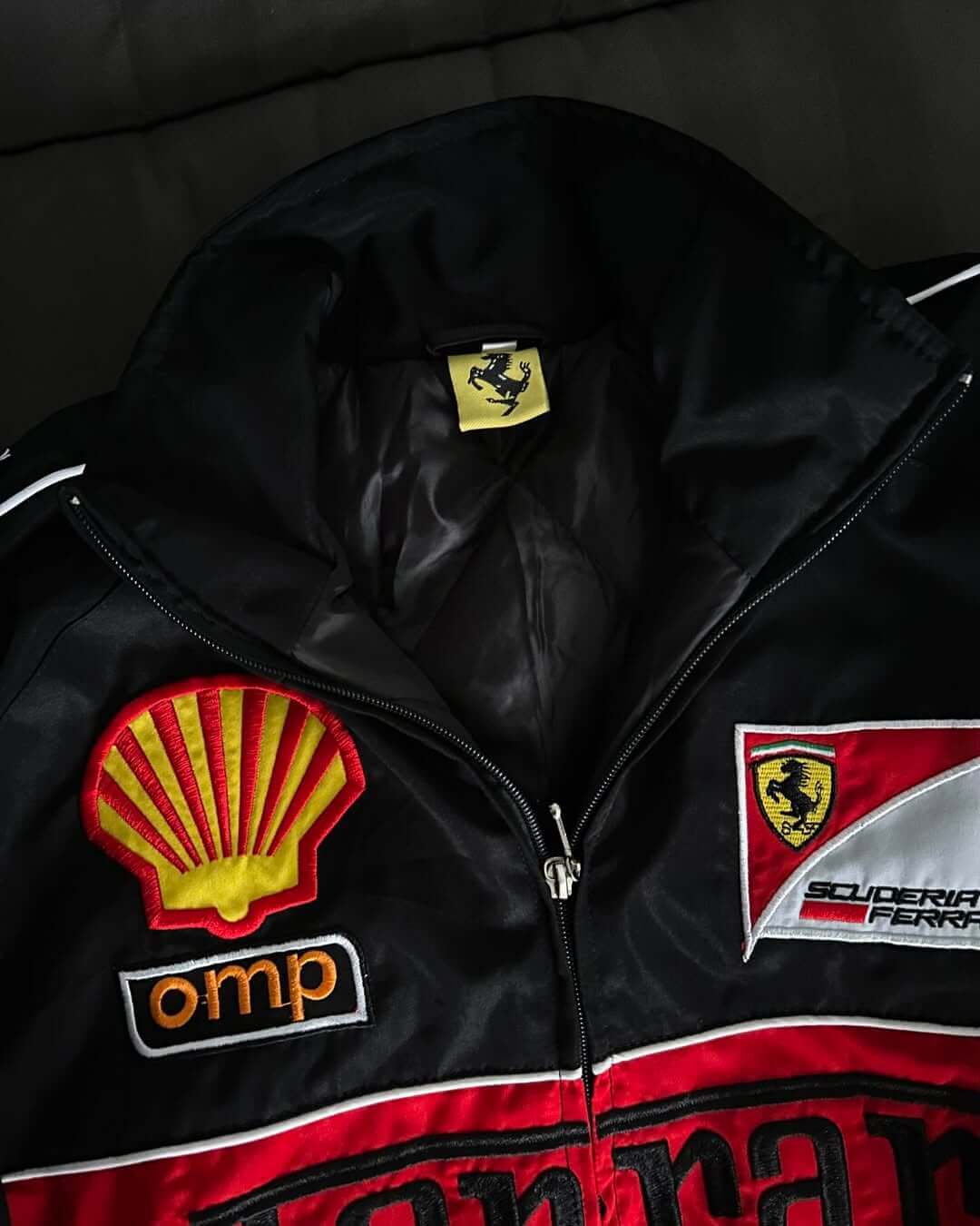 Jachetă F1 Ferrari Neagră
